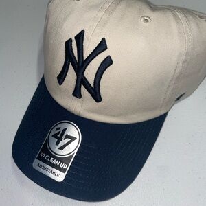 MLB/47: New York Yankees Navy Blue/Beige/Khaki Adjustable Cap/Hat